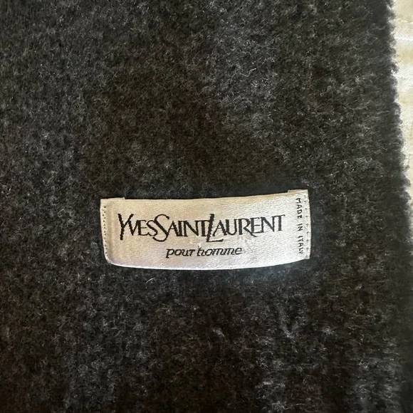 Yves Saint Laurent Gray Scarf with Fringed Ends - Picture 4 of 6